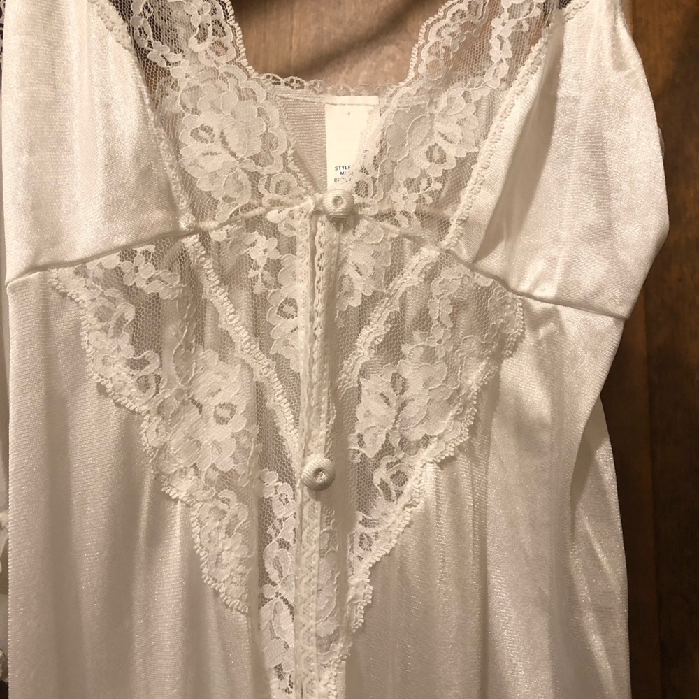 HOTTTTT!!!OSCAR DE LA RENTA NIGHTGOWN NWT - Picture 3 of 8